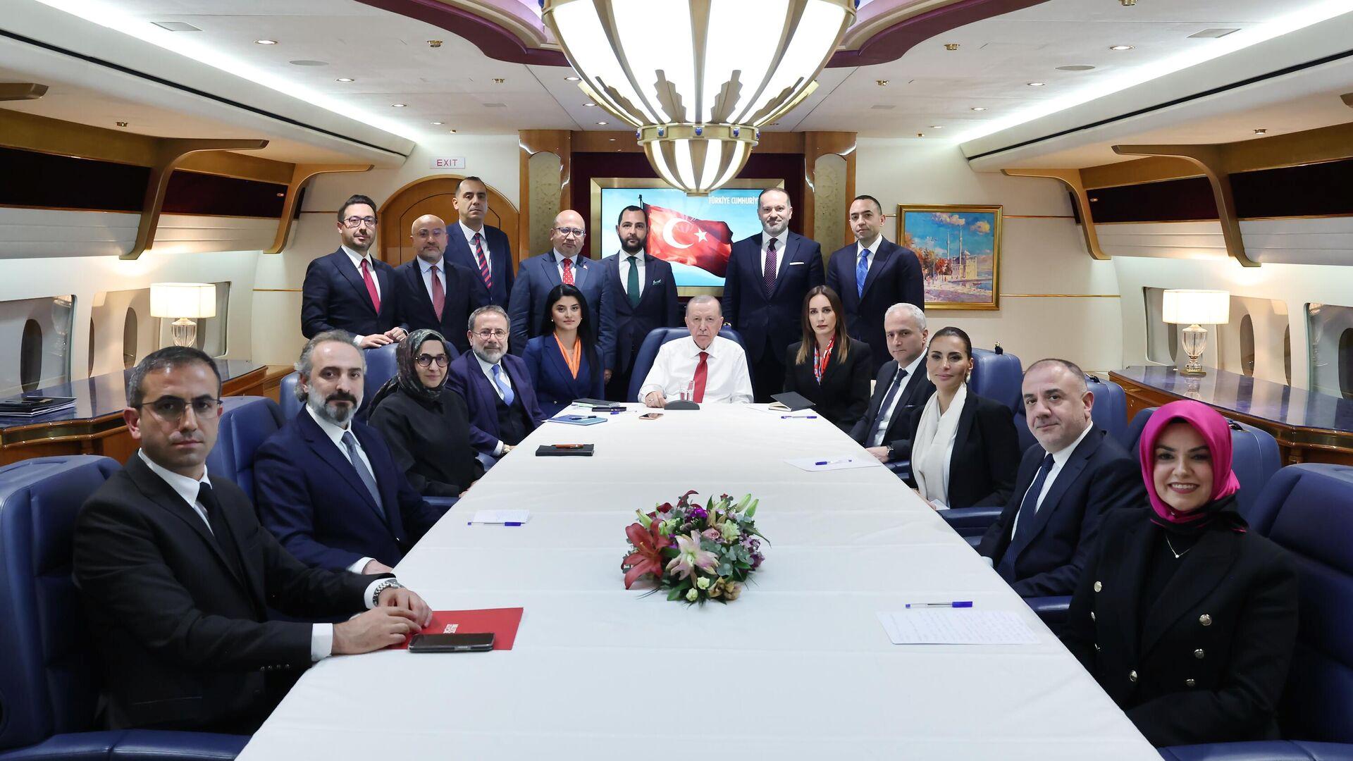 kabinede-degisiklik-olacak-mi-cumhurbaskani-erdogandan-yanit-zpcOnBHI.jpg