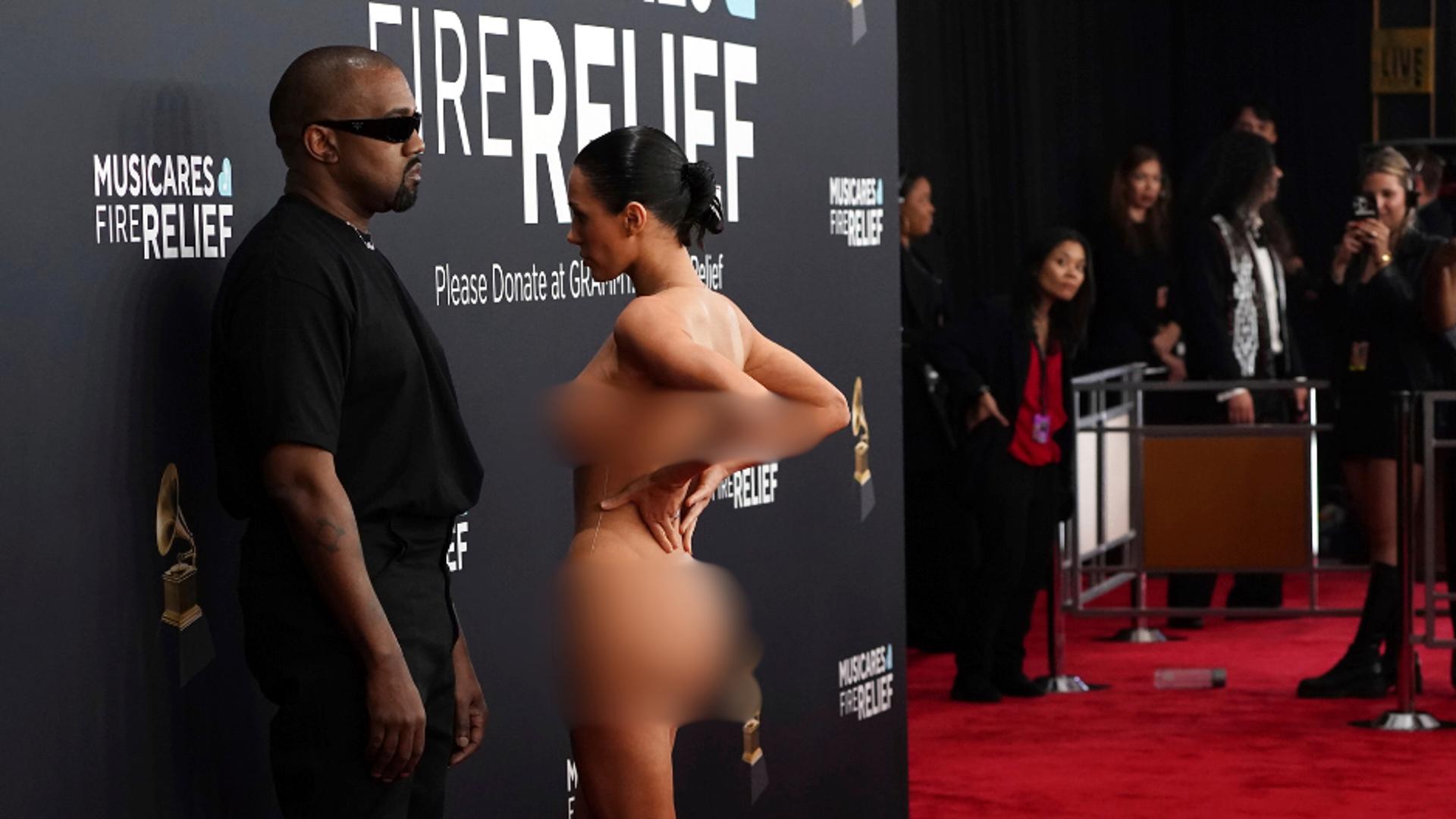 kirmizi-halida-skandala-imza-atmisti-kanye-west-ve-bianca-censorinin-olay-aninda-konusmalari-desifre-edildi-O8pY53tU.jpg