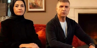 kizil-goncalar-dizisinde-buyuk-degisim-sette-ayrilik-ruzgari-esti-2-basrol-oyuncusu-diziden-cikarildi-7zXDnBHd.jpg