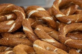 konyada-simit-fiyatlarina-sok-zam-3-cocuklu-aile-icin-aylik-masraf-14-bin-863-lira-5DZSmiiI.jpg