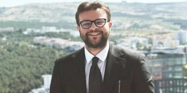 kuzey-marmara-otoyolunda-feci-kaza-unlu-is-insani-ismail-ozhan-ozmen-agir-yaralandi-soforu-hayatini-kaybetti-9UIfrLx2.jpg
