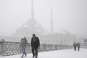 meteorolojiden-19-sehre-sari-kodlu-alarm-istanbulda-yogun-kar-yagisi-ve-firtina-hangi-illerde-okullar-tatil-edildi-6luPf7kd.jpg