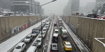 meteorolojiden-istanbul-icin-yeni-uyari-21-subatta-okullar-tatil-mi-valilikten-son-dakika-aciklamasi-bekleniyor-fb8VdHr2.jpg
