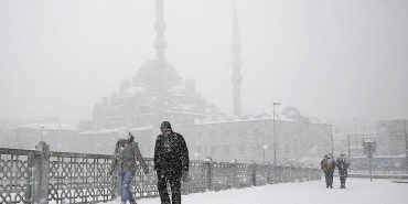 meteorolojiden-lapa-lapa-kar-icin-saat-geldi-istanbul-dahil-neredeyse-tum-turkiyeye-dusmeye-baslayacak-GKIkzhsP.jpg