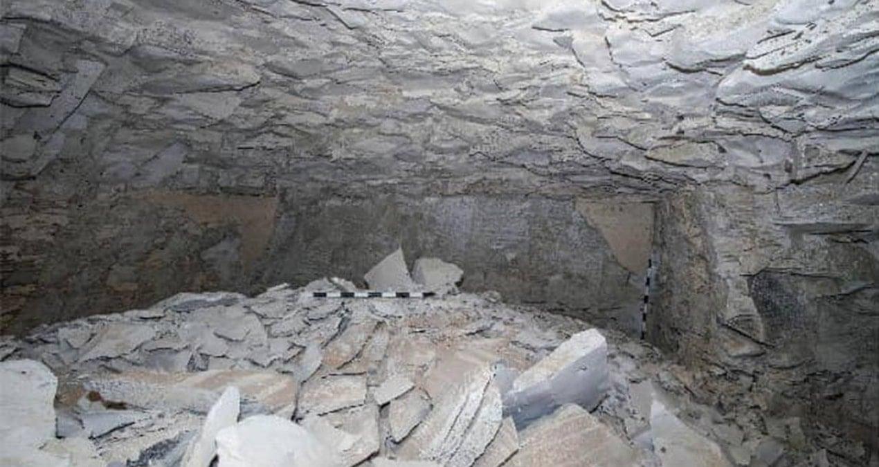 misirda-3-bin-500-yil-onceye-ait-essiz-bir-firavun-mezari-gun-yuzune-cikarildi-WmjxfAHT.jpg
