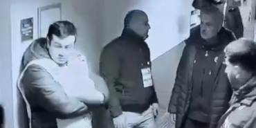 mourinho-mac-sonrasi-hakemle-gorusmek-icin-odasina-gitti-mX1hdIdX.jpg