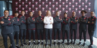 necla-gungor-kiragasi-kadin-futbolunda-son-dort-yilda-gelisen-harika-ivme-nwpwB7R1.jpg