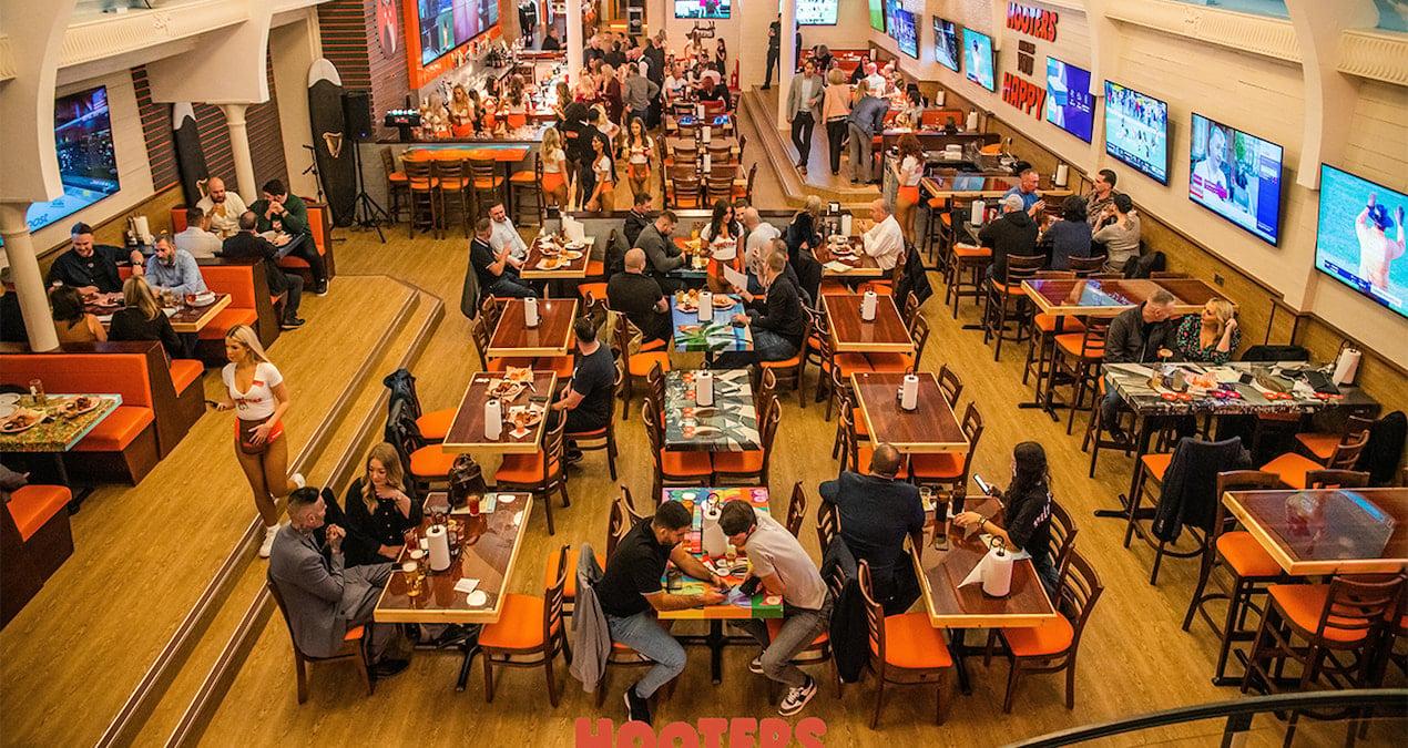 restoran-devi-turkiyeye-girmeden-iflasin-esiginde-marjinal-garsonlariyla-dikkat-cekti-sIeFXmEB.jpg