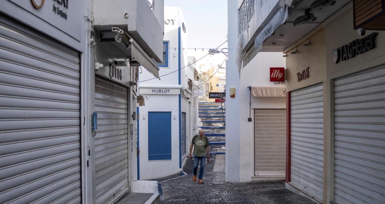 santorini-15-bin-nufuslu-adanin-hayalet-kentine-donusen-drami-lIGmRy3W.jpg