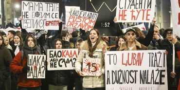 sirbistanda-z-kusaginin-siyasi-uyanisi-ideolojiden-ote-bir-donusum-MefUGBOn.jpg