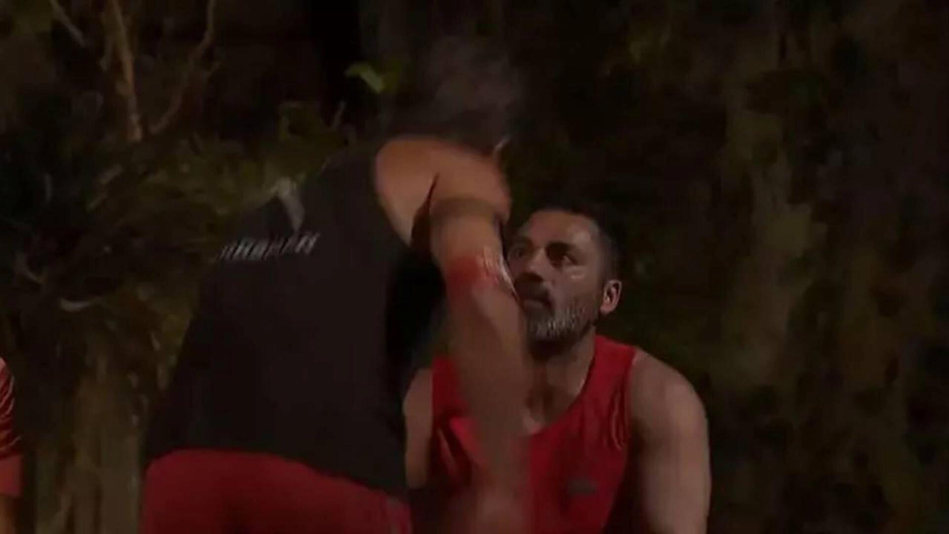 survivorda-sok-kavga-adem-kilicci-diskalifiye-mi-olacak-eleme-adayi-kim-oldu-yq5rIFLU.jpg