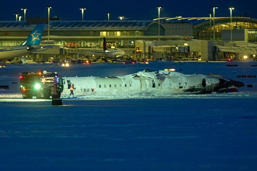 Toronto'da Delta Uçağına Acil İniş: Gerçekler ve Spekülasyonlar