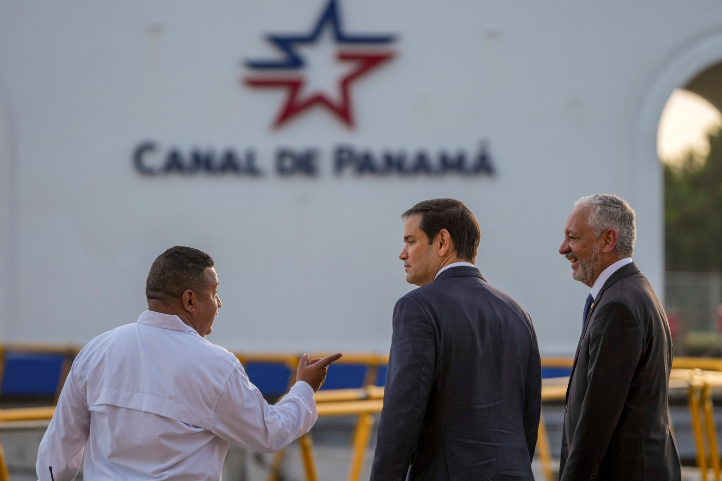 Trump'tan Panama Kanalı Açıklamaları