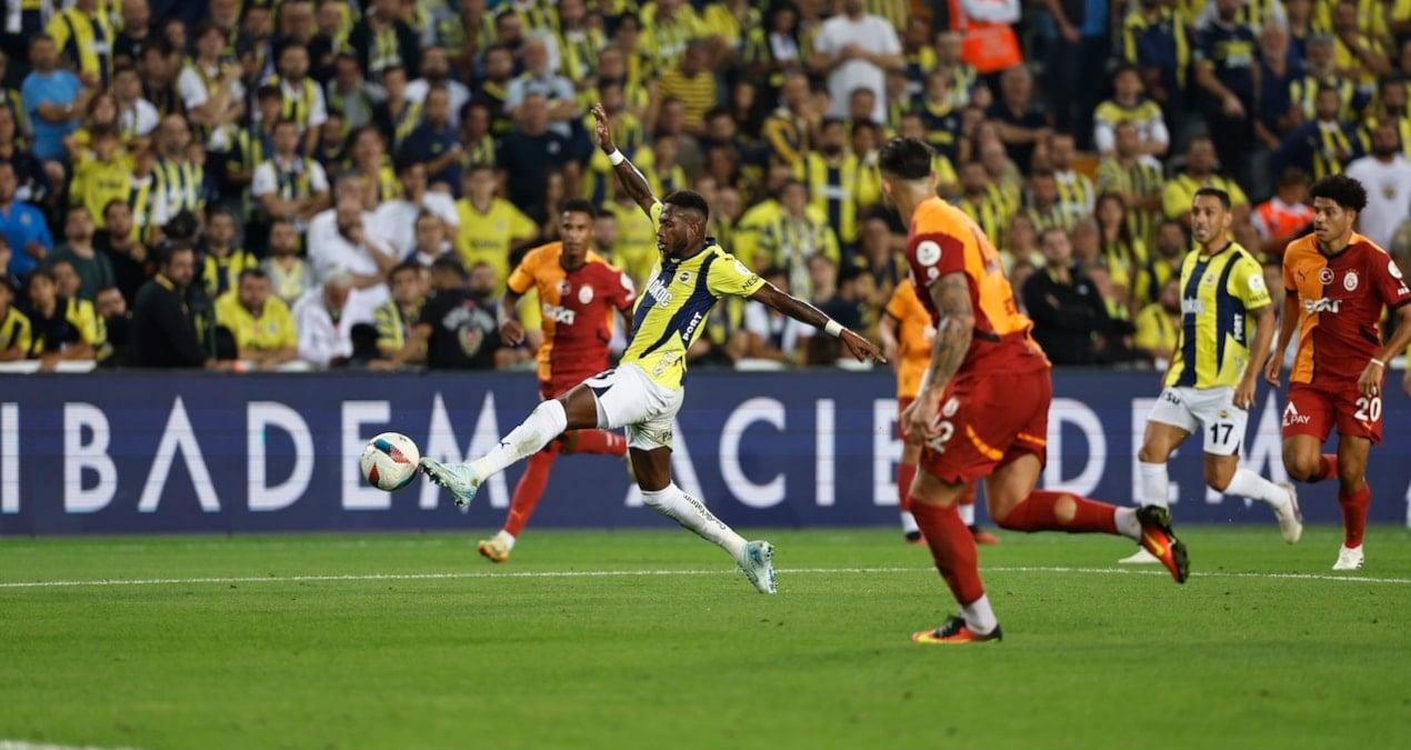 uefa-hakem-seminerinde-gsaray-ve-fbahce-rekabeti-konusuldu-CIehlPVp.jpg