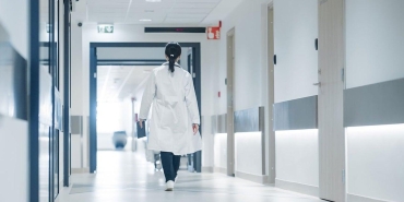 virus-alev-alev-yayiliyor-hastane-servisleri-pes-pese-kapatiliyor-u5wvOLH2.jpg