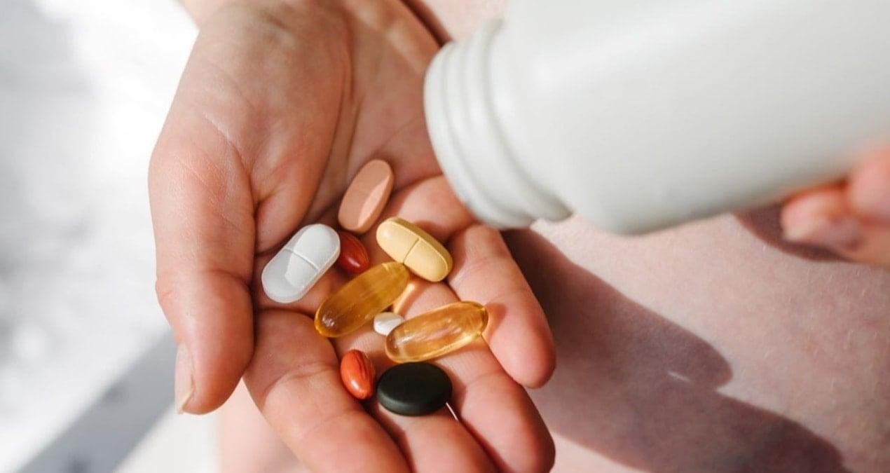 vitaminlere-guvenerek-sagliksiz-beslenmeyi-birakin-sagliginiz-icin-dogru-adimlar-MkyrNcrT.jpg