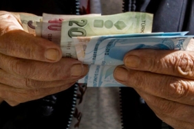 zaten-kus-kadardi-buhar-olup-uctu-bir-hayalin-pesinde-ewZGKze7.jpg