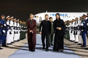 zelenskinin-yeni-arabulucu-arayisi-baeden-turkiyeye-uzanan-yolculuk-yBa54Spc.jpg