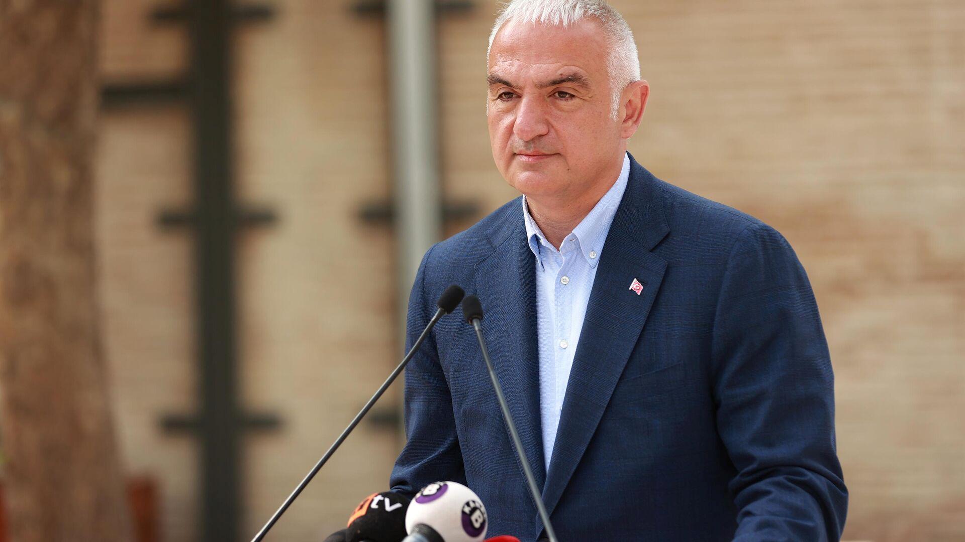 bakan-ersoy-chpli-salicinin-arazi-iddialarini-yalanladi-5-kurusluk-tazminat-davasi-acacagini-duyurdu-VuD8Utl1.jpg