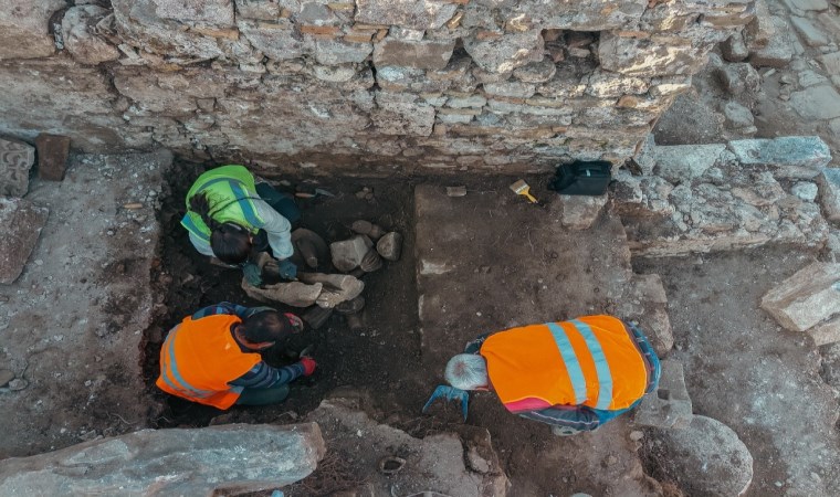 Binlerce Yıllık Sır Perdesi Aralandı: Aspendos'ta Keşfedilen Hermes Heykeli