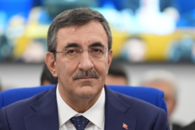 cumhurbaskani-yardimcisi-yilmaz-milletimizin-genis-katilimli-cogulcu-ozgurlukcu-anayasayi-hak-ettigine-inaniyoruz-8GV1ziSA.jpg