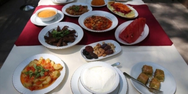 disarida-iftar-fiyatlari-alevleniyor-vatandasin-yuzde-70i-iftari-evde-tercih-ediyor-rTqWAjYf.jpg