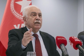 dogu-perincek-hatay-halkimizi-uyariyoruz-diyerek-konustu-israili-davet-eden-unsurlari-araniza-sokmayin-NuWNIxVO.jpg