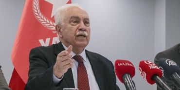 dogu-perincek-hatay-halkimizi-uyariyoruz-diyerek-konustu-israili-davet-eden-unsurlari-araniza-sokmayin-NuWNIxVO.jpg