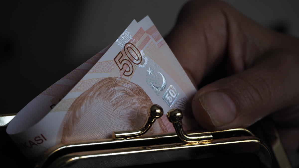 Dilekçeyi Önce Verenlerin Maaşları Yüzde 30 Daha Fazla Olacak