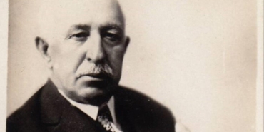 halid-ziya-usakligil-turk-edebiyatinin-parlayan-yildizi-ve-eserlerinin-derinliklerine-yolculuk-vuhM623G.jpg