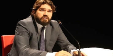 halk-tvde-rasim-ozan-kutahyali-roportaji-krizi-pes-pese-istifalar-geldi-mahiroglu-kendi-kanalinda-yayina-alinmadi-9LrLXKIB.jpg