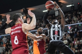 heyecan-dolu-derbide-besiktasin-zaferi-u9YHsj7p.jpg