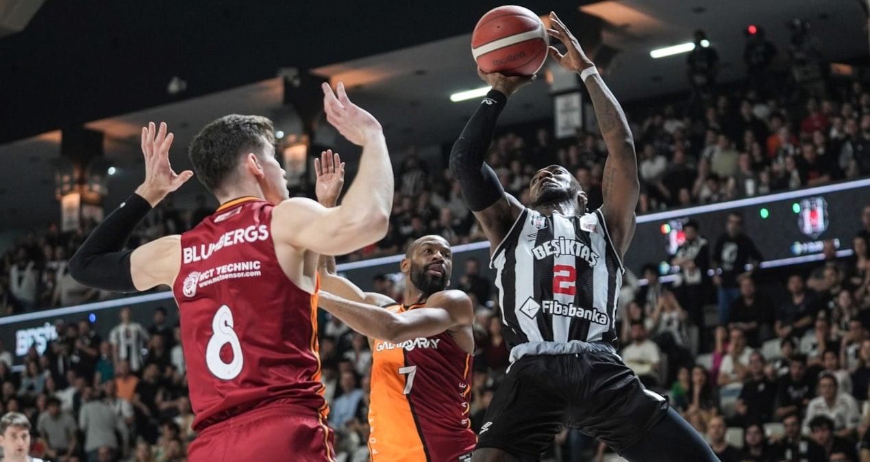 heyecan-dolu-derbide-besiktasin-zaferi-u9YHsj7p.jpg