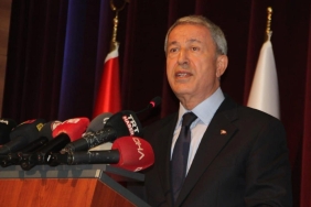 hulusi-akar-sehitlerimiz-yan-yana-yatiyor-turk-kurt-zaza-ayrimi-asla-soz-konusu-degil-7qnzHyUF.jpg