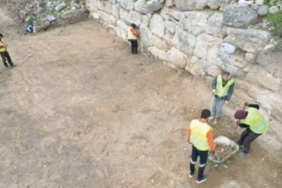 knidos-antik-kentinde-turizm-odakli-otopark-duzenlemesi-arkeologlar-derneginden-aciklamalar-eeCvQ9pz.jpg