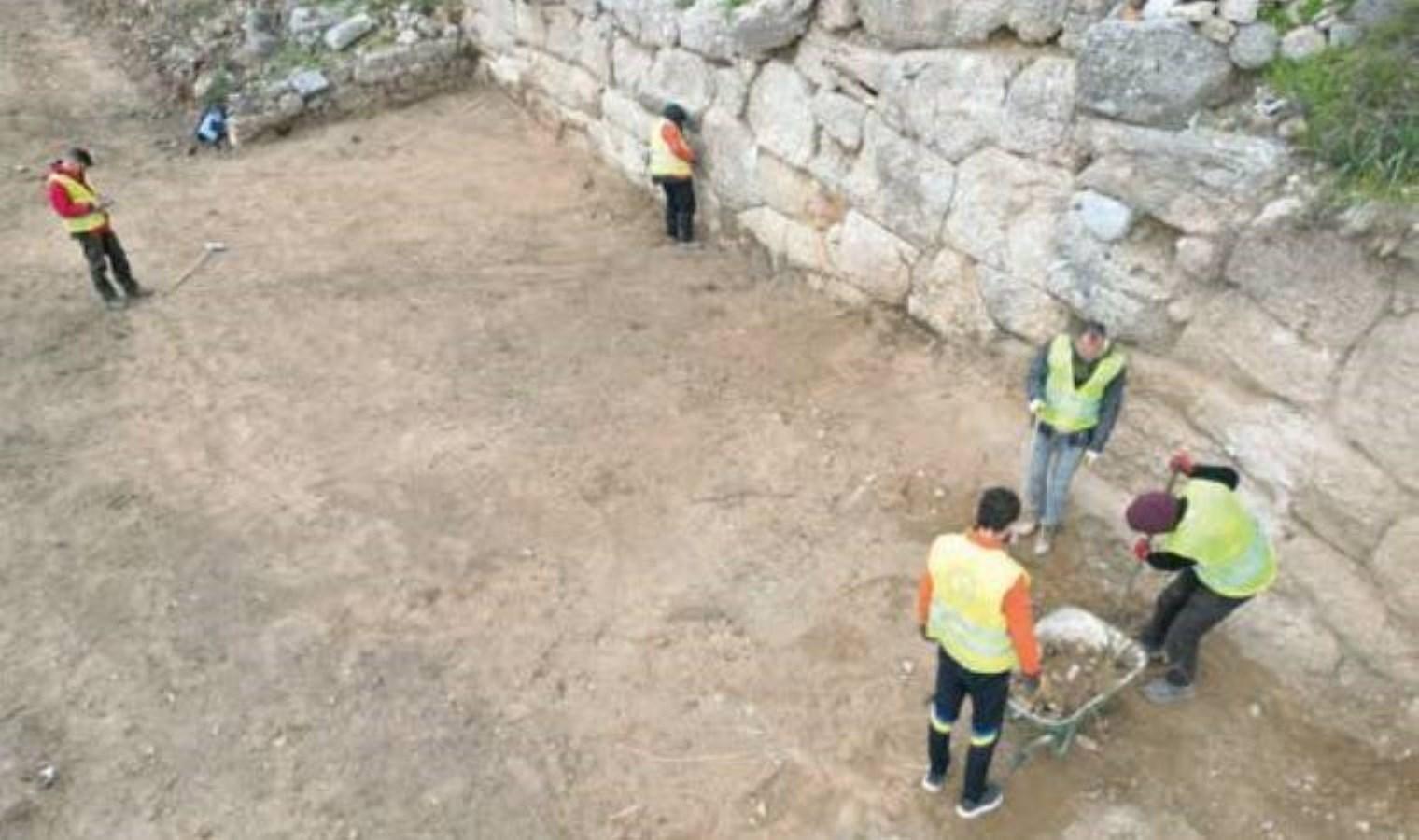 knidos-antik-kentinde-turizm-odakli-otopark-duzenlemesi-arkeologlar-derneginden-aciklamalar-eeCvQ9pz.jpg