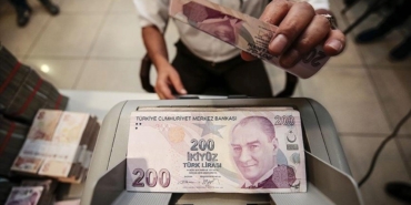merkez-bankasi-faiz-indirimine-devam-ediyor-kredi-cekmek-icin-su-an-mi-uygun-zaman-jl8isckA.jpg