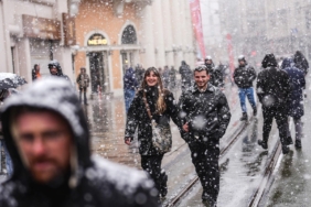 meteoroloji-saat-vererek-uyardi-26-sehre-sari-alarm-verildi-kuvvetli-yagmur-firtina-ve-kar-turkiyeyi-donduracak-Vc78j6UZ.jpg