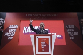 ozel-sekulerlerin-dindarlarin-basi-acik-olanin-tesetturlunun-guvencesizin-yoksulun-ve-tum-kadinlarin-partisiyiz-UwOYGl1n.jpg