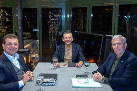 ozgur-ozel-adnan-bekeri-mansur-beye-yakin-biri-olarak-biliyoruz-mansur-bey-adnan-gelebilir-demisti-bana-BP8fw4fS.jpg