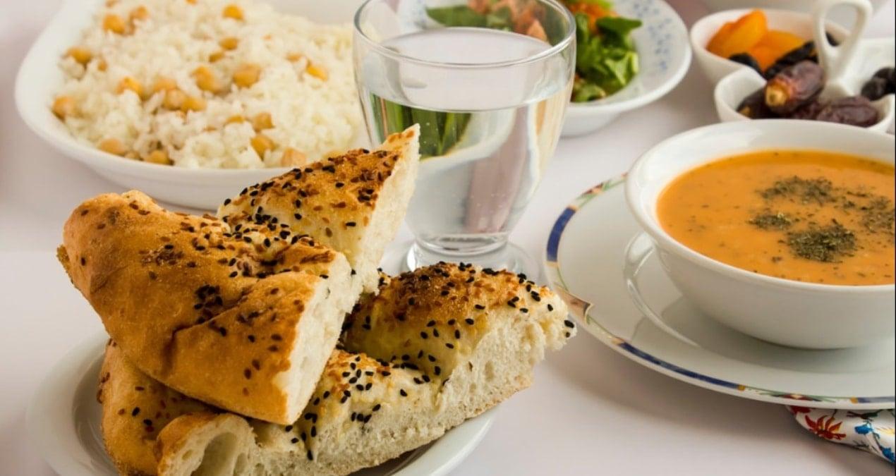 sahur-sofralarinda-sadelik-enflasyonun-yukselmesiyle-birlikte-herkesin-konustugu-durum-ju12TqMj.jpg