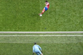 sampiyonlar-liginde-penalti-tartismasi-top-iki-kez-mi-degdi-PhEIFhwZ.jpg