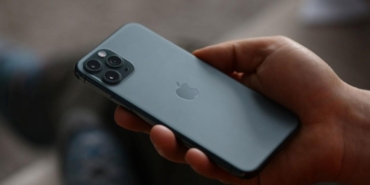 uc-iphone-17-modelinin-yan-yana-goruntulendigi-sira-disi-video-sizdi-Rgcxm5uS.jpg