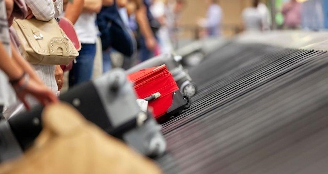 ucakta-yangin-powerbank-yasagini-beraberinde-getirdi-tasinabilir-sarj-cihazlari-icin-yeni-kriterler-belirlendi-rZ6FGXA3.jpg