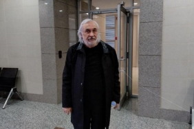 unlu-tiyatrocu-mujdat-gezen-basladigi-tedaviyi-ve-nedenlerini-anlatti-OvgFFMxJ.jpg