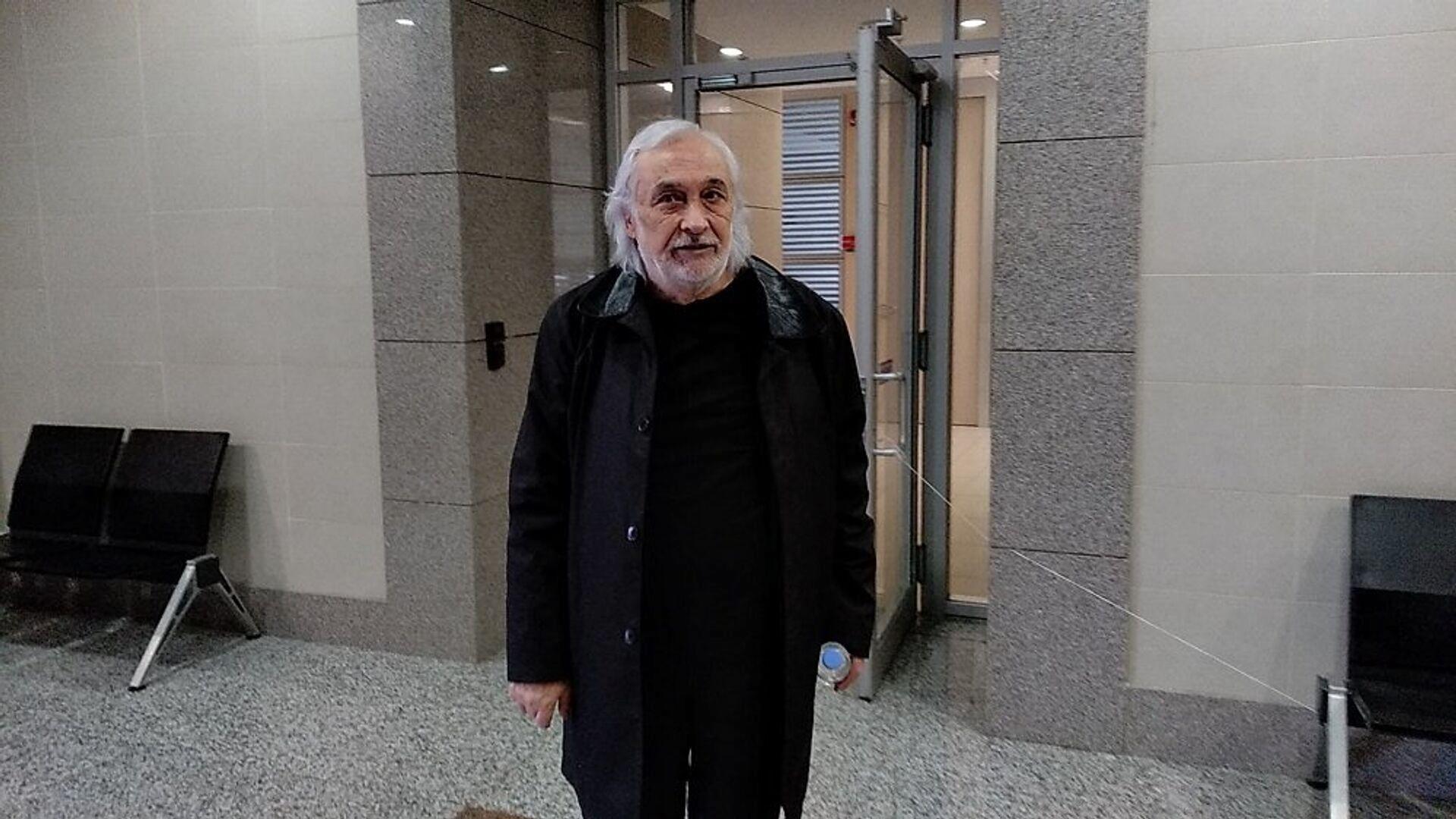 unlu-tiyatrocu-mujdat-gezen-basladigi-tedaviyi-ve-nedenlerini-anlatti-OvgFFMxJ.jpg