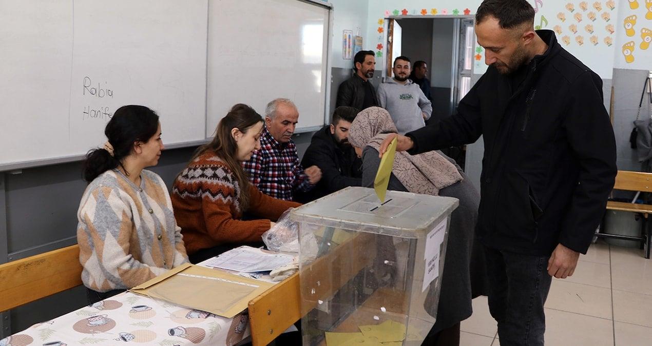 vatandas-umudunu-yitirdi-erken-secim-talepleri-artiyor-DHY5EFeJ.jpg