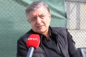 yilmaz-vural-turk-futbolu-iki-takimin-mucadelesine-taniklik-ediyor-2VNEfjnj.jpg
