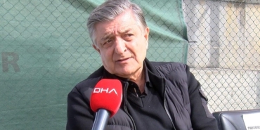 yilmaz-vural-turk-futbolu-iki-takimin-mucadelesine-taniklik-ediyor-2VNEfjnj.jpg