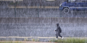 ankaralilara-meteorolojiden-sari-kodlu-uyari-sel-su-baskini-dolu-ve-ruzgara-dikkat-R4dmVctY.jpg
